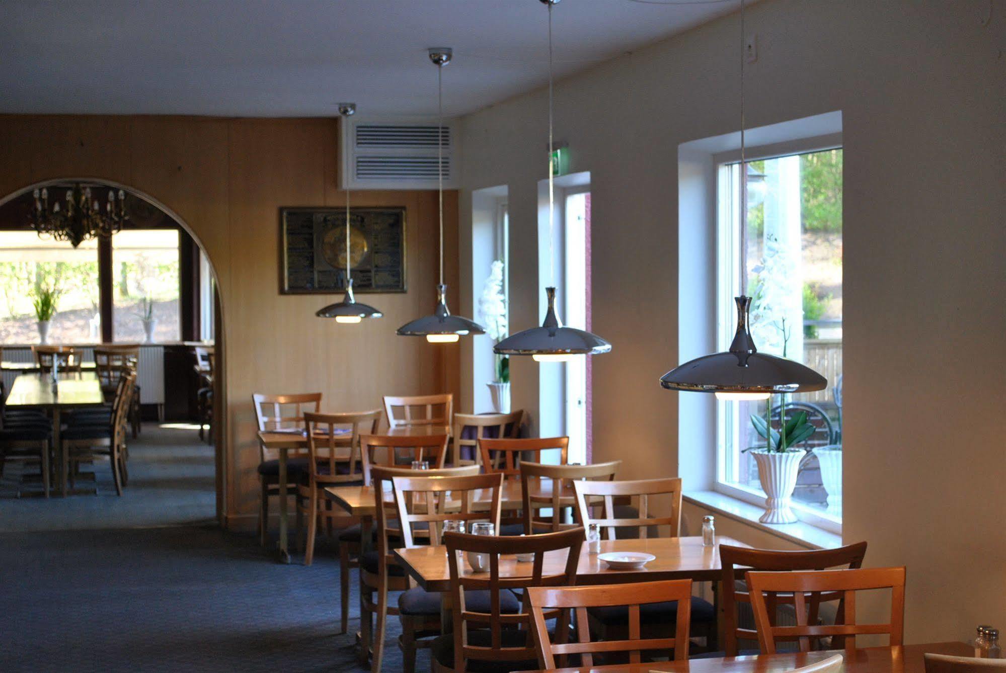 Slagsta Motell & Waerdshus Norsborg Bagian luar foto
